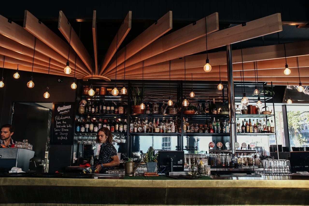 6 Best BambooHR Alternatives for Hourly Workforce & Restaurant Operations in 2026