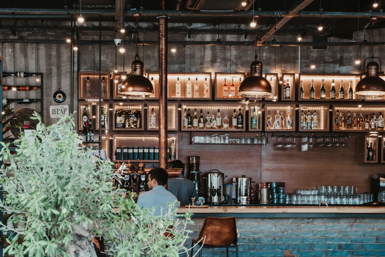 7 Restaurant365 Alternatives for Multi-Unit Restaurant HR, Payroll & Operations