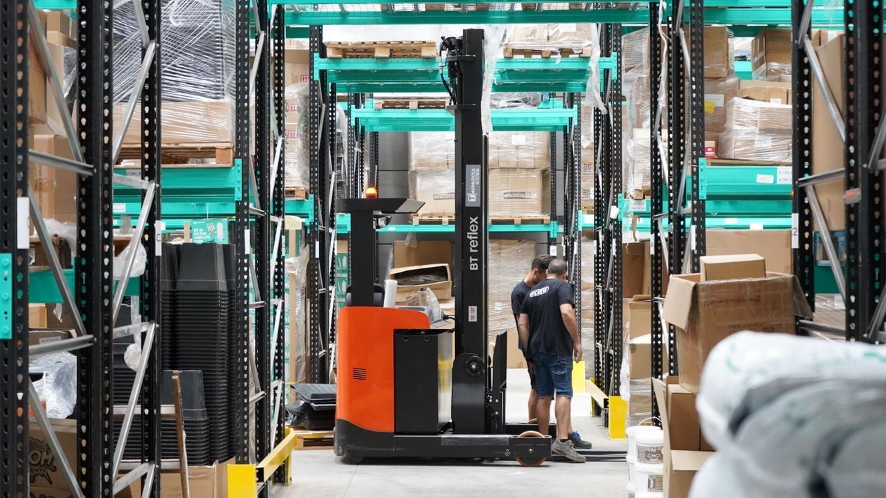Best Applicant Tracking System for Warehouse Hiring