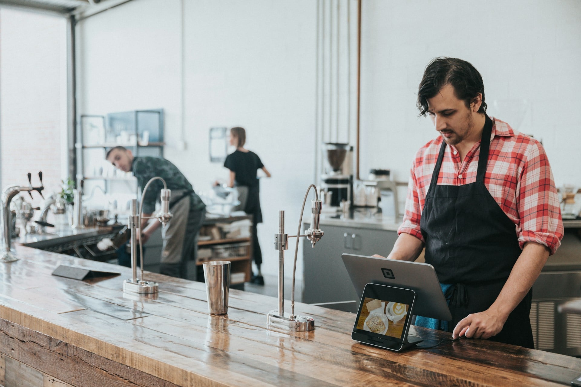 Best HR and Payroll Software for Franchise Restaurants