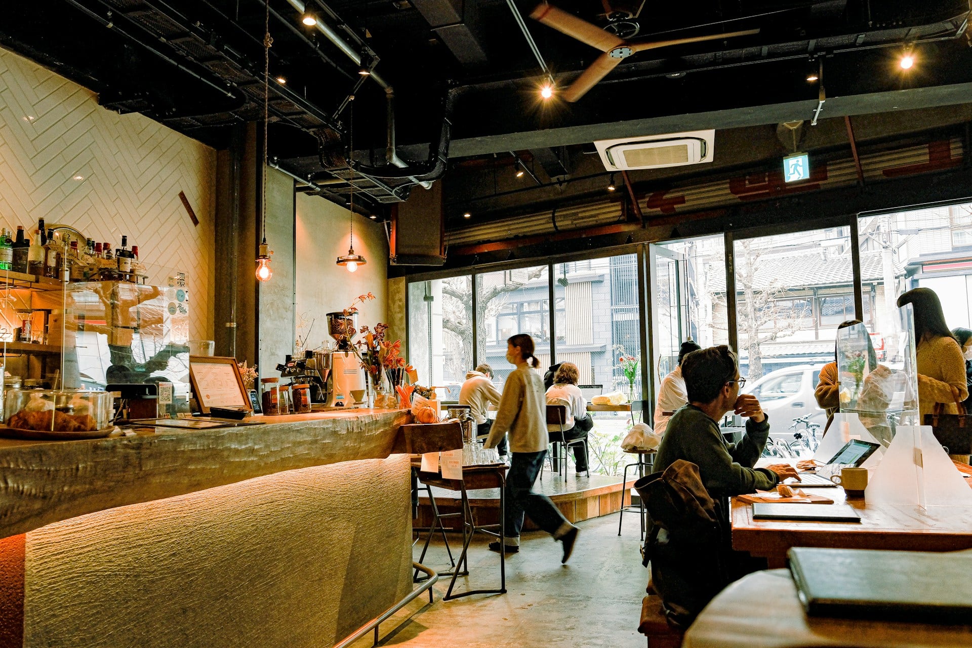 Best Hiring and Onboarding Software for Franchise Restaurants