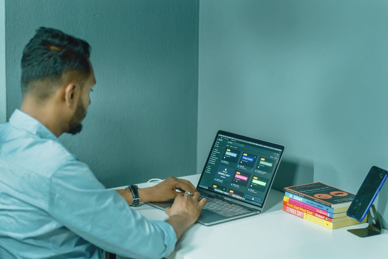 Best Hiring and Payroll Software for Multi-Location Restaurants