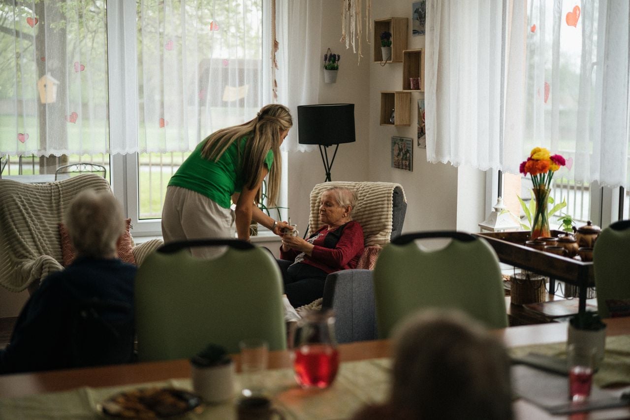 Best Hourly Hiring Software for Senior Living Communities