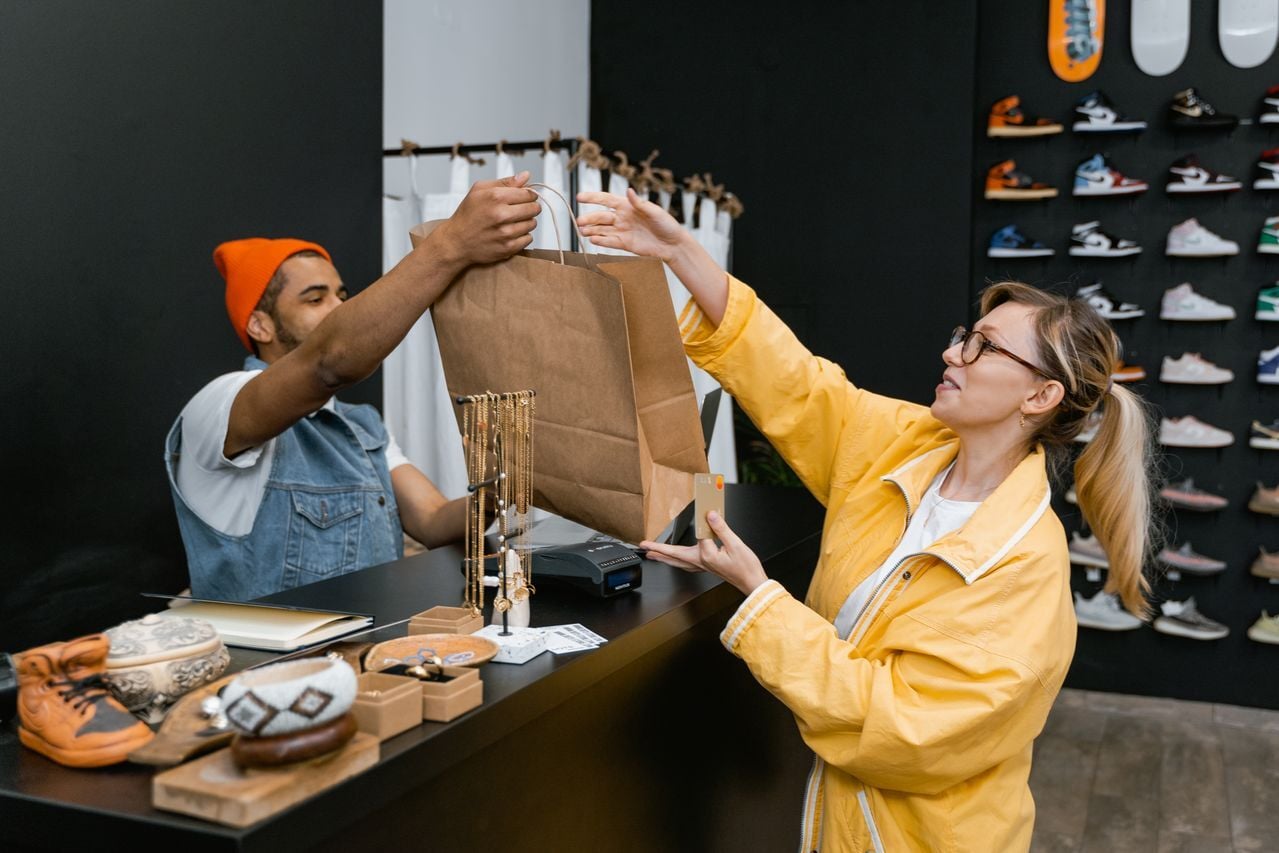 Best Job Posting Sites for Retail Hiring
