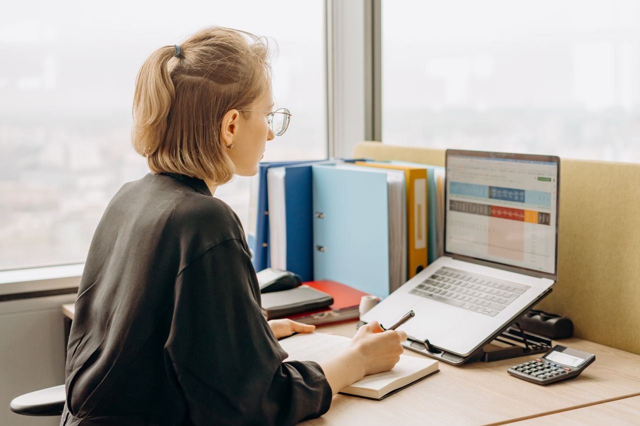 Best HR Compliance Software for Multi-Location Businesses